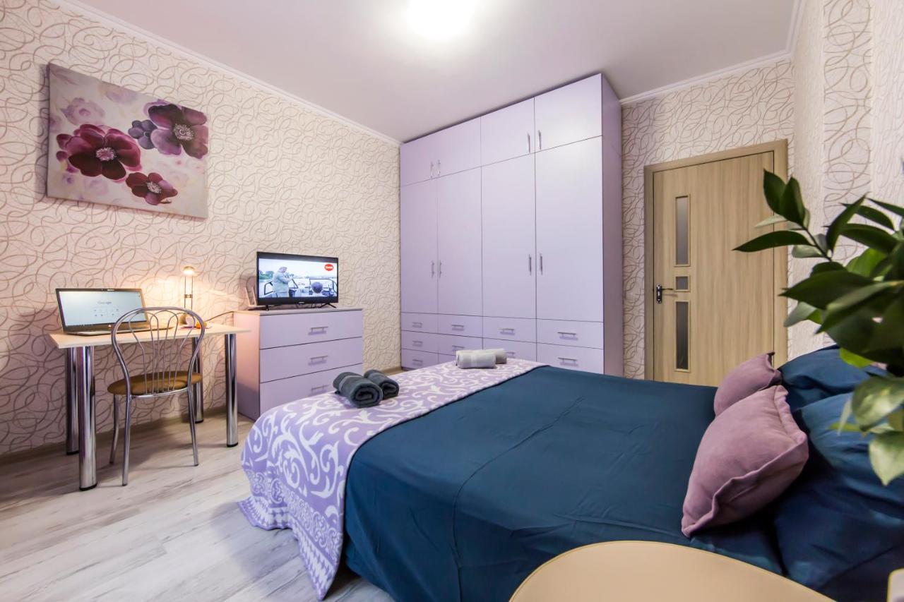 Стильные Апартаменты,Метро Вырлица,Метро Харьковская Kiev Esterno foto